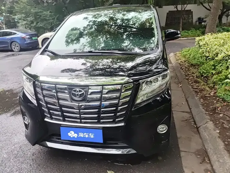 Toyota Alphard 3.5 L Distinguished