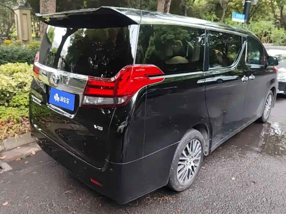 Alphard 3.5 L Distinguished