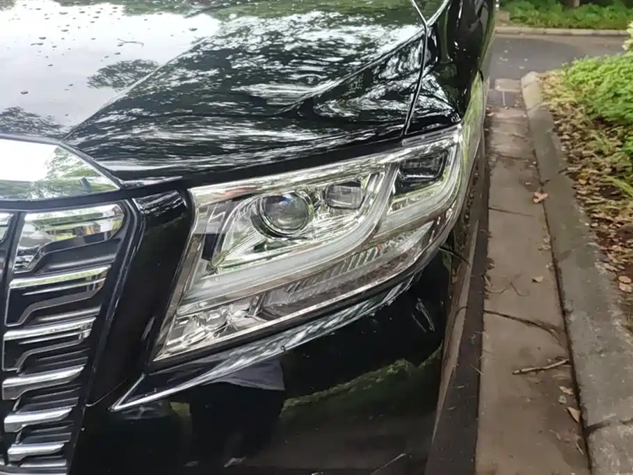 Alphard 3.5 L Distinguished