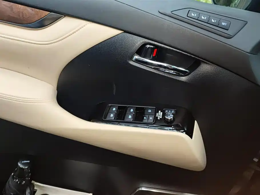 Alphard 3.5 L Distinguished