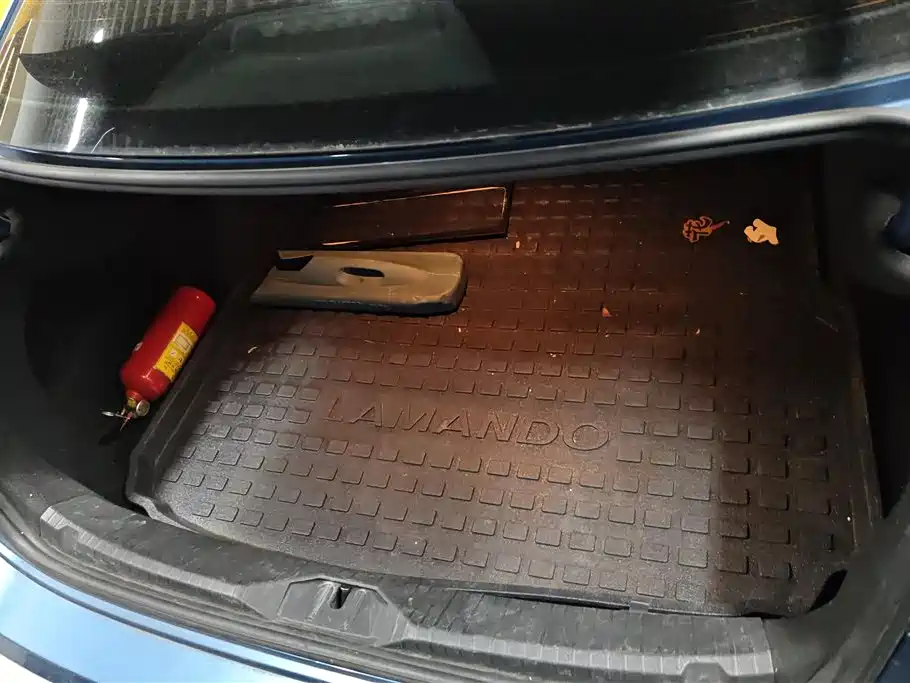 Lamando 280 TSI DSG Comfort