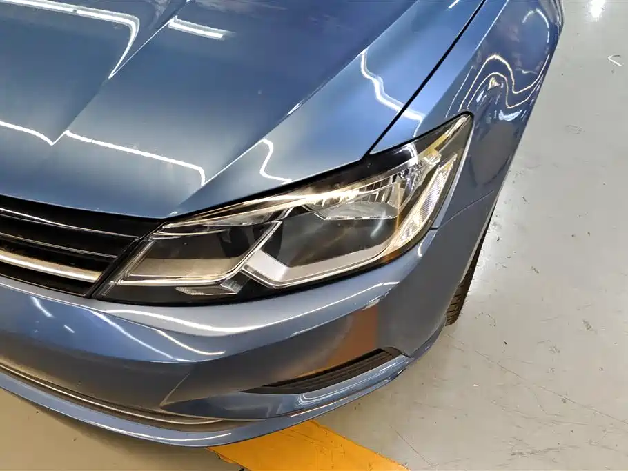 Lamando 280 TSI DSG Comfort