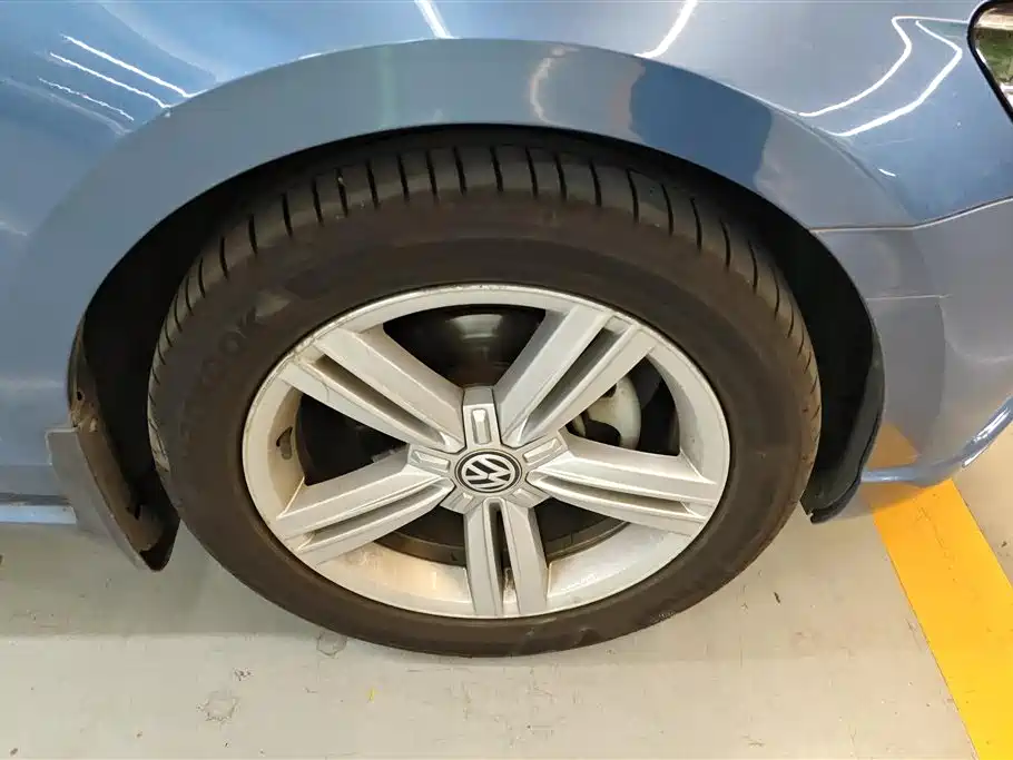 Lamando 280 TSI DSG Comfort