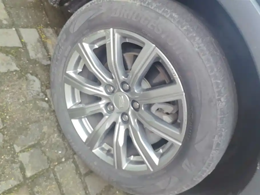 Cadillac XT4 Facelift 28 T 2 WD Leading