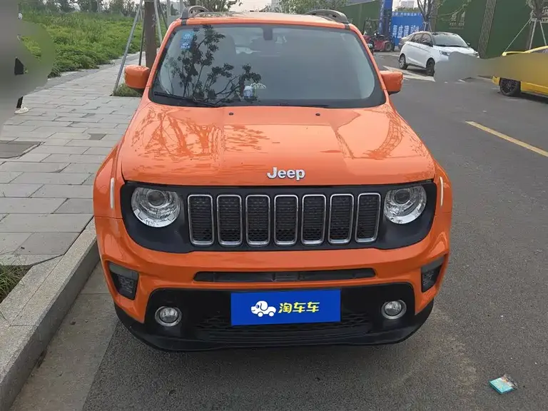 Jeep Renegade 220 T Auto Leading