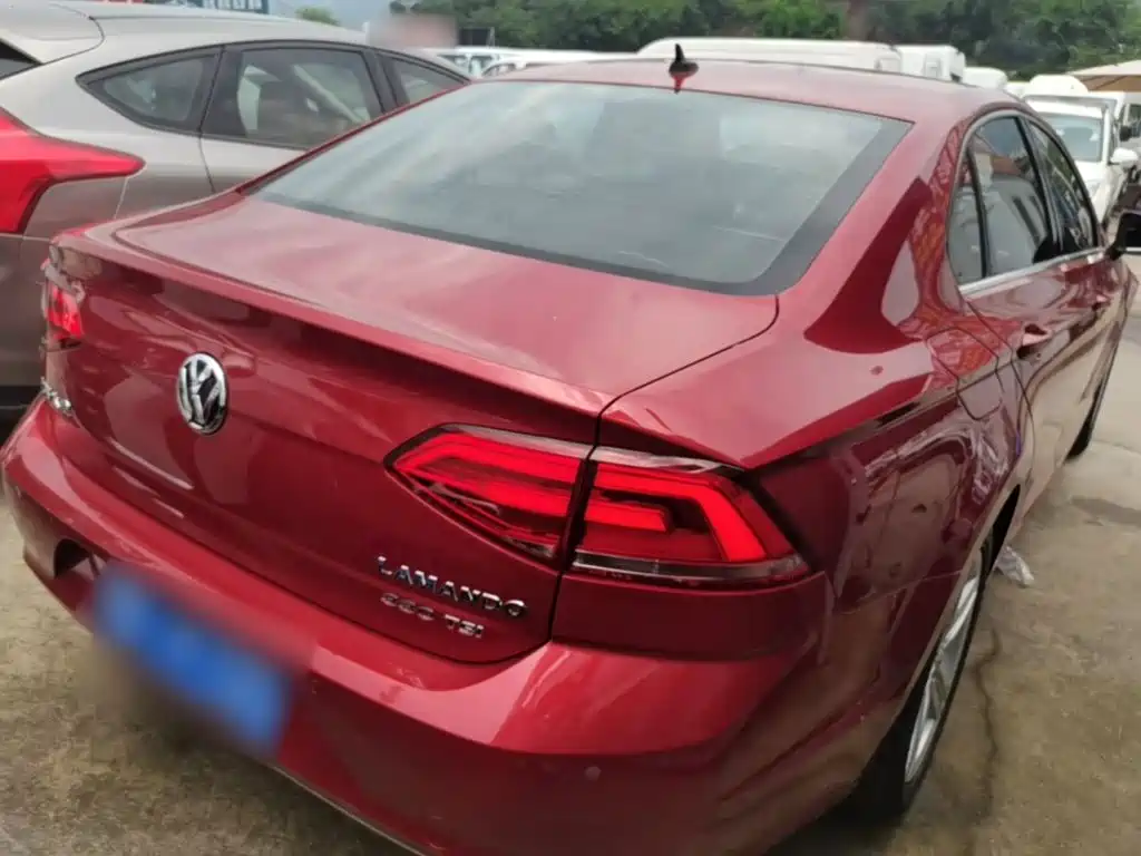 Lamando 330 TSI DSG Comfort