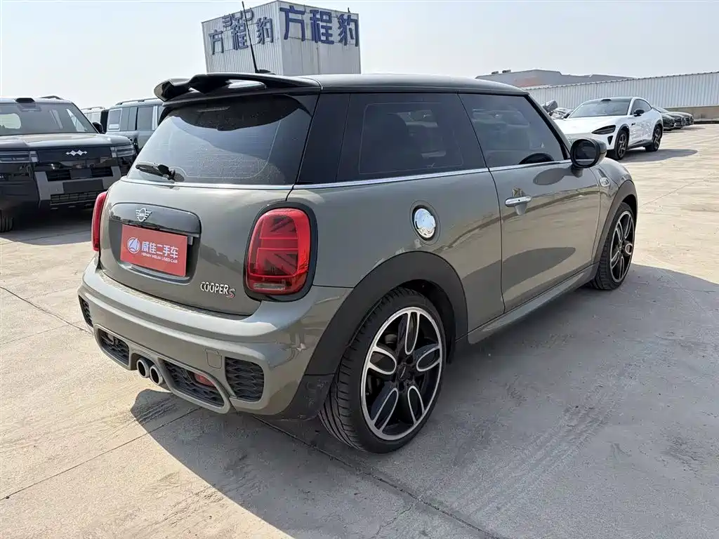 MINI 2.0 T COOPER S Racer