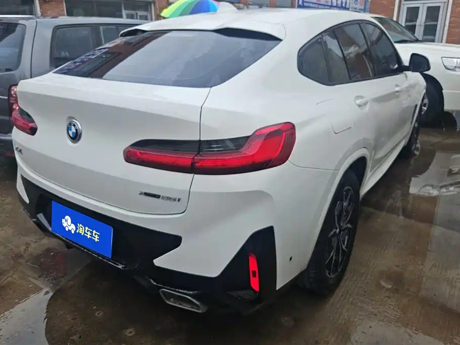BMW X4 xDrive 25 i M Sport Package
