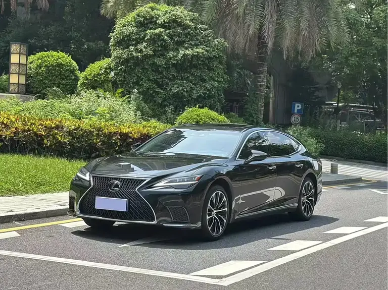 Lexus LS 500 h Executive