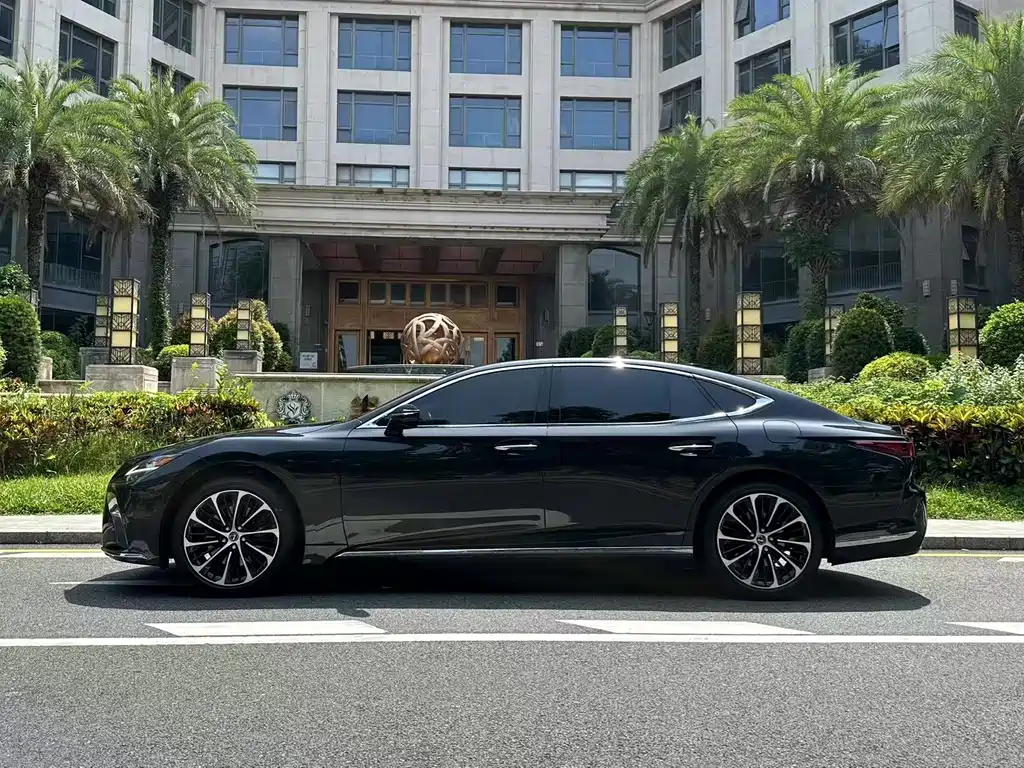 Lexus LS 500 h Executive