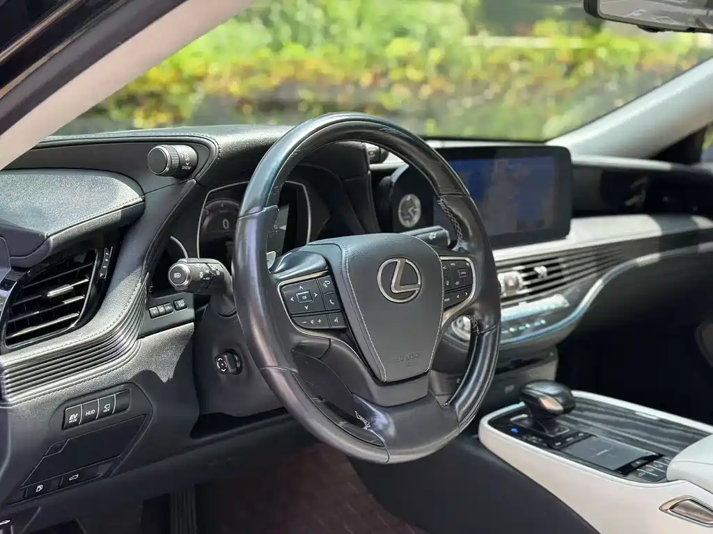 Lexus LS 500 h Executive