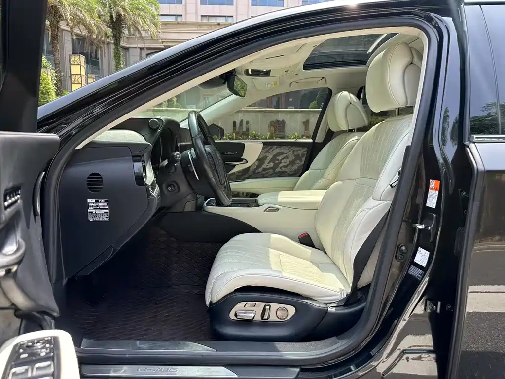 Lexus LS 500 h Executive