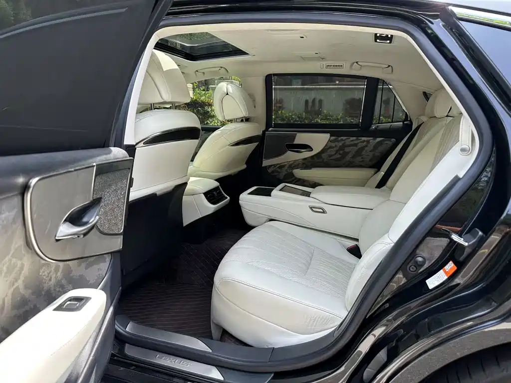 Lexus LS 500 h Executive