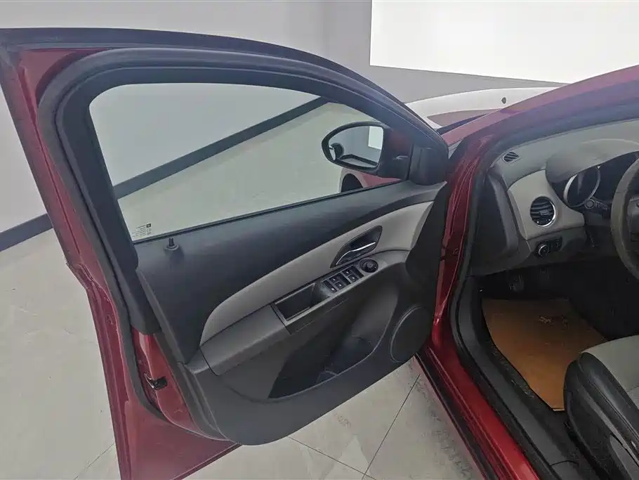 Cruze 科鲁兹 2009款 1.6 L SL MT