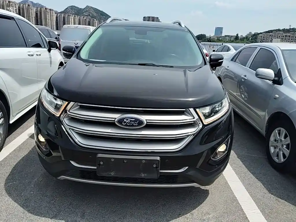 Edge EcoBoost 245 2 WD Grand Sharp 7-seat CN-V