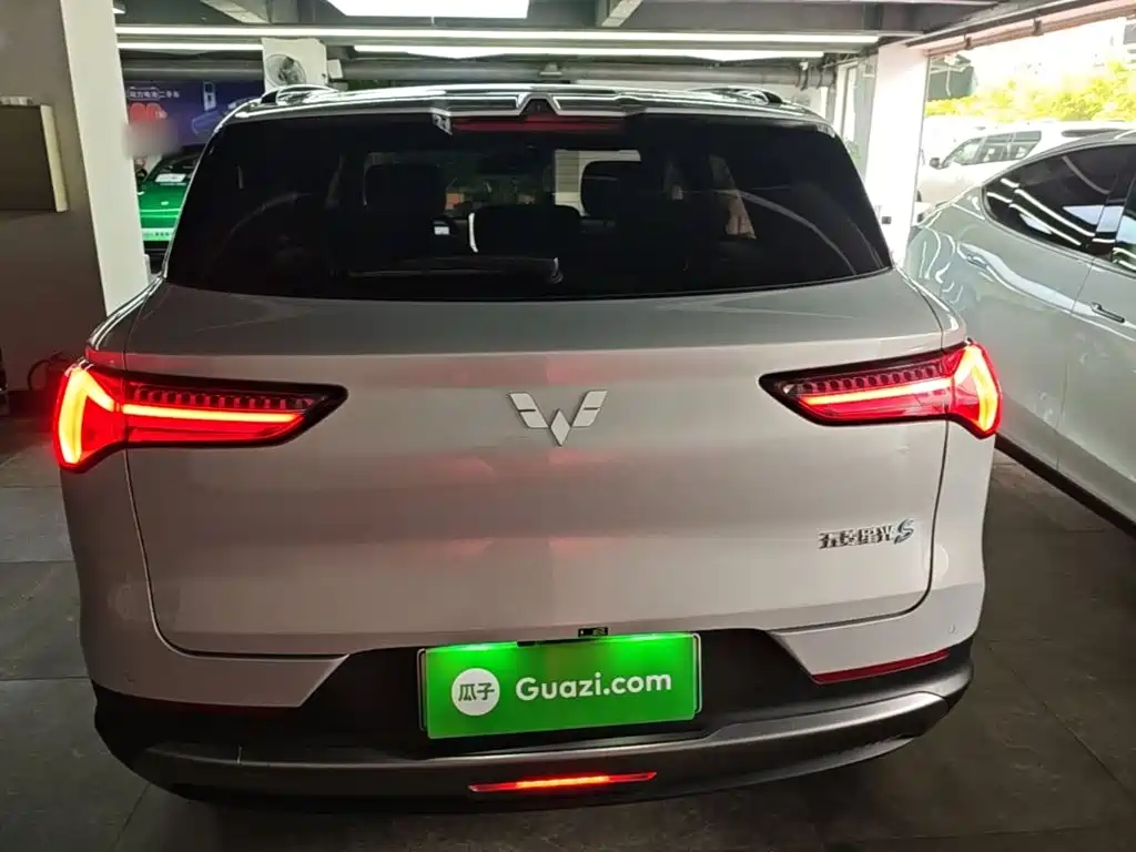 Wuling Starlight S 五菱星光S 2025款 130 km 领航型