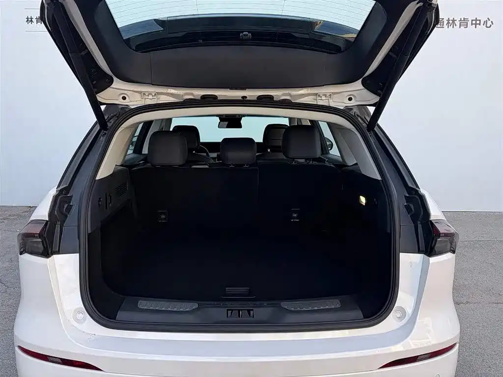 Nautilus 2.0 T 4 WD Comfort Supreme Hybrid