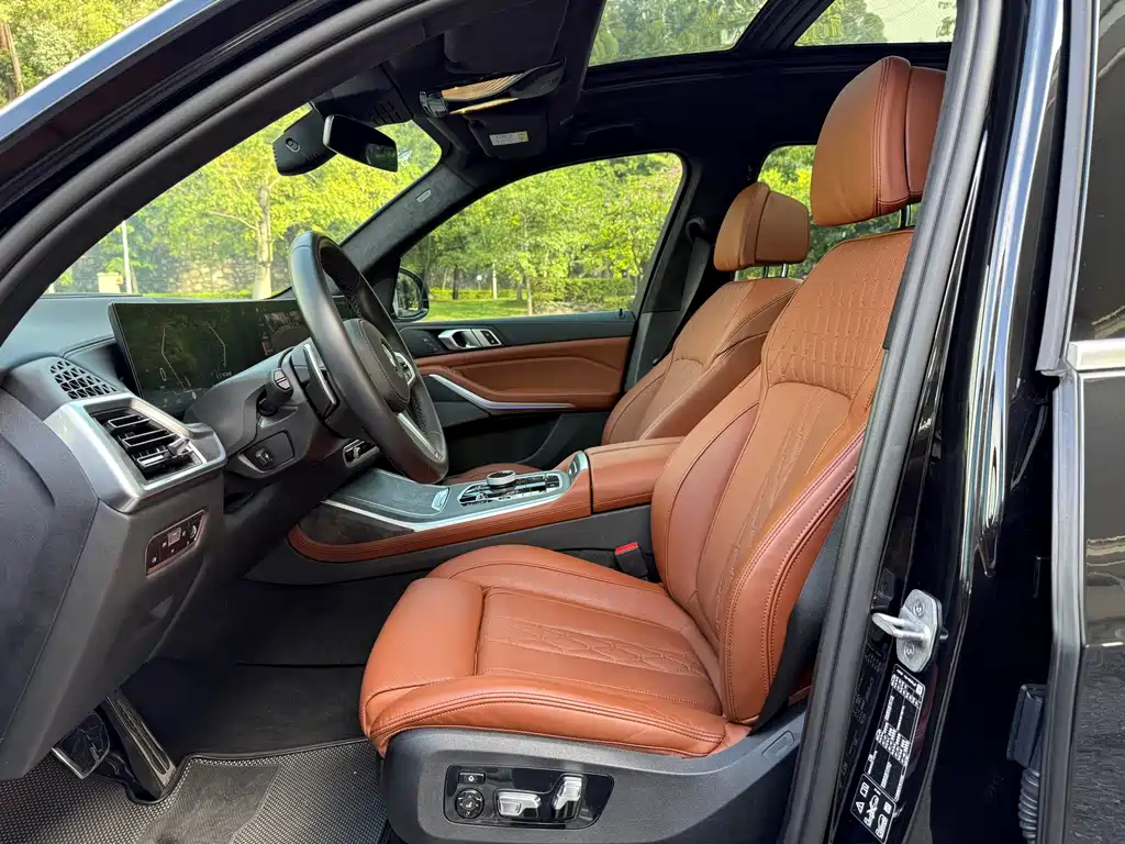 BMW X7 xDrive40 i Premium M Sport Package
