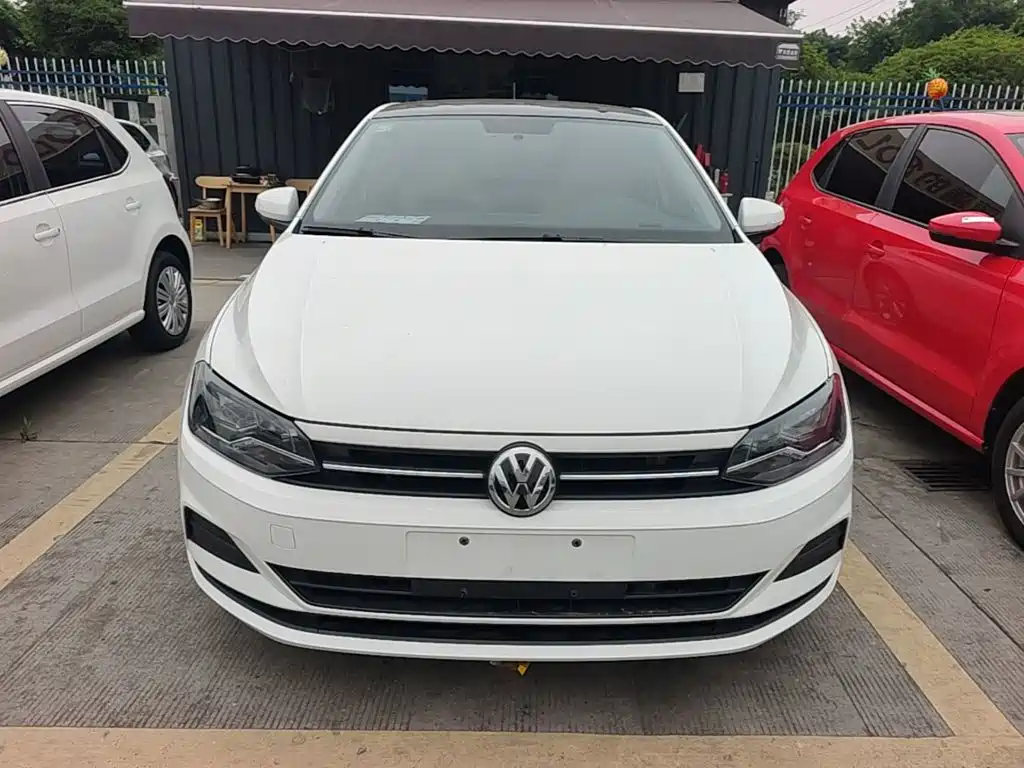 Polo Plus 1.5 L Auto Colorful Tech