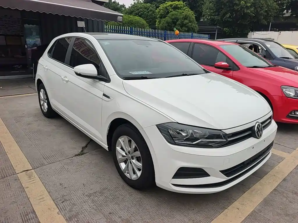 Polo Plus 1.5 L Auto Colorful Tech