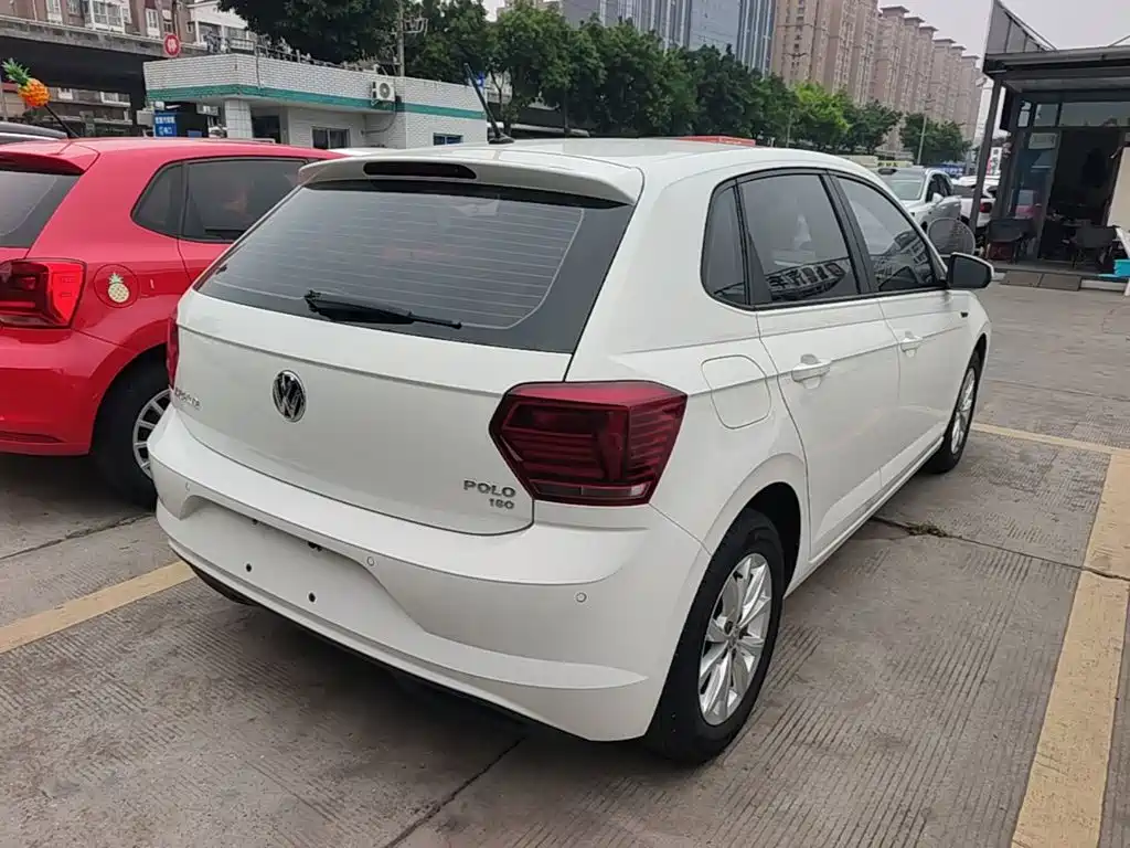 Polo Plus 1.5 L Auto Colorful Tech