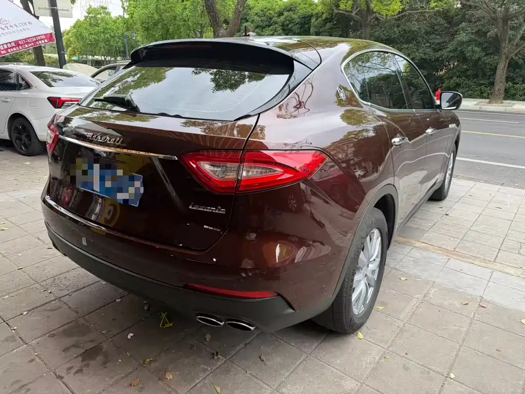 Levante 3.0 T Standard