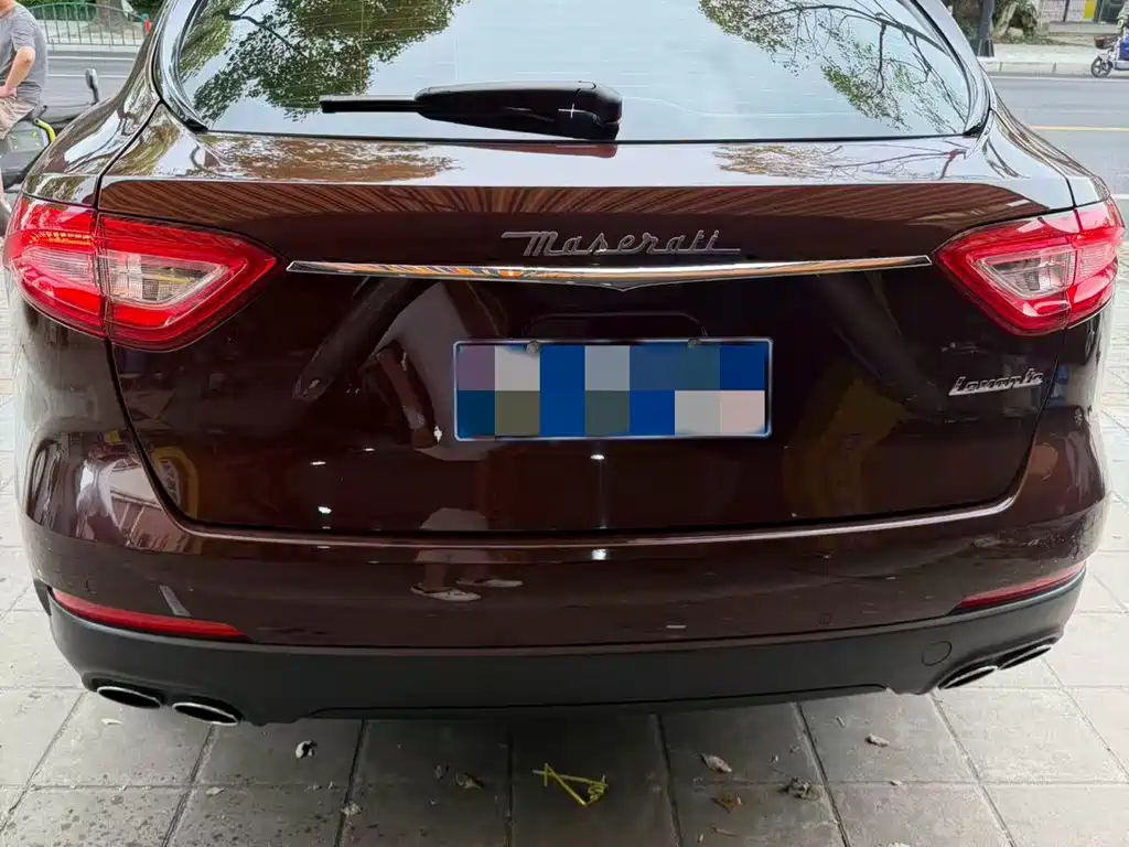 Levante 3.0 T Standard