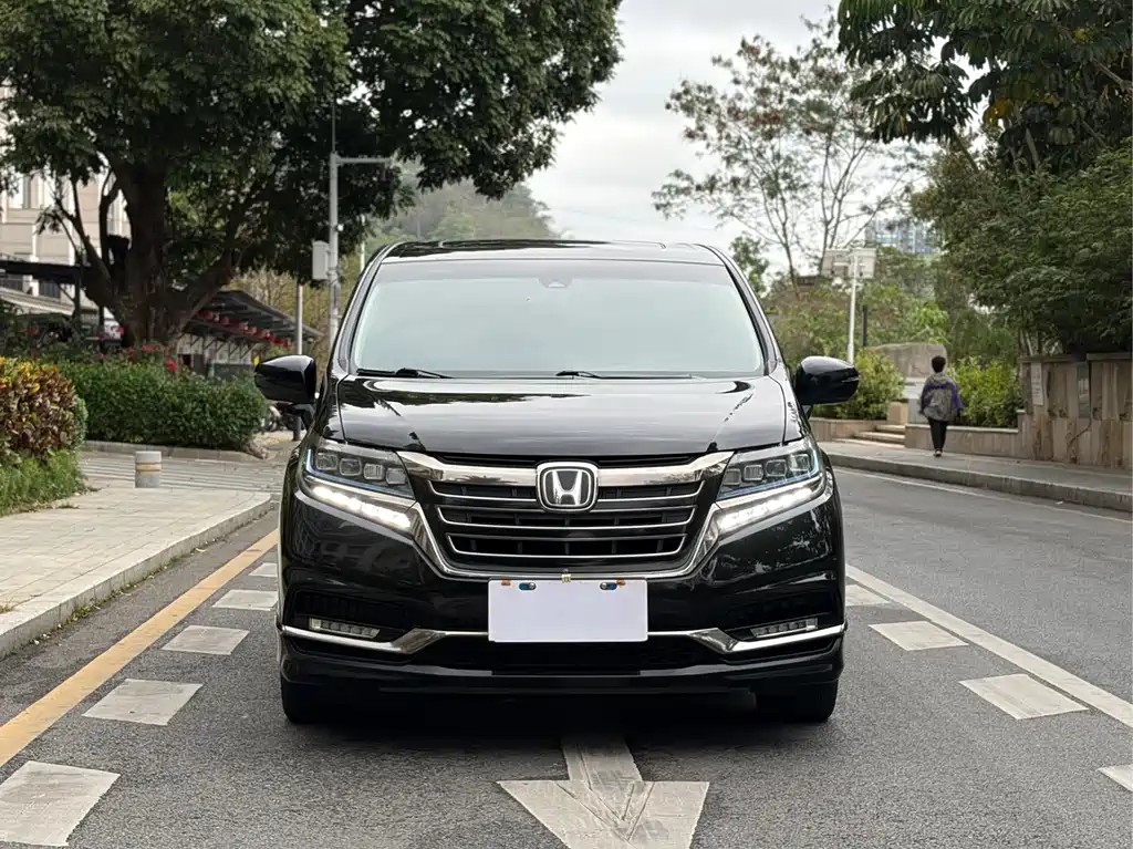 Elysion 2.0 L Hybrid Luxury