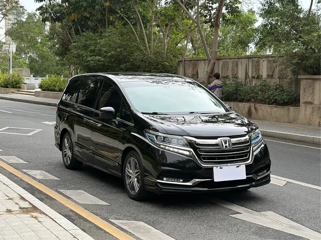 Elysion 2.0 L Hybrid Luxury
