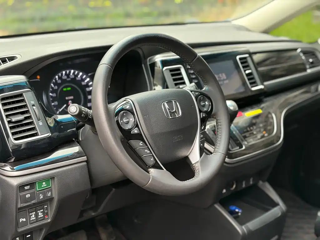 Elysion 2.0 L Hybrid Luxury
