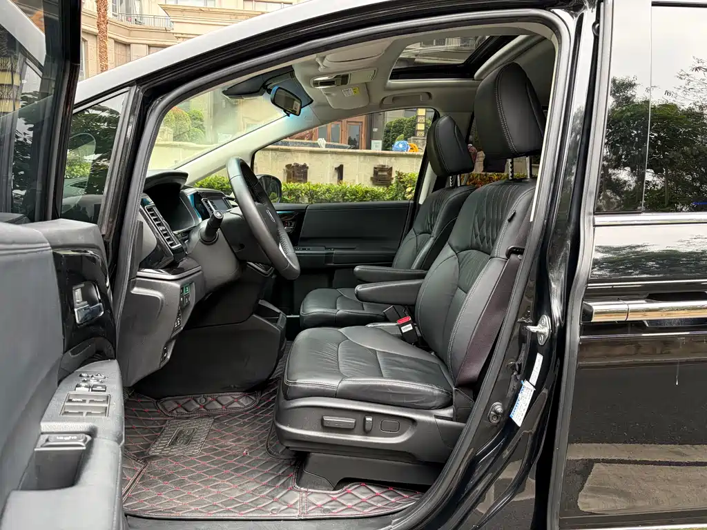 Elysion 2.0 L Hybrid Luxury