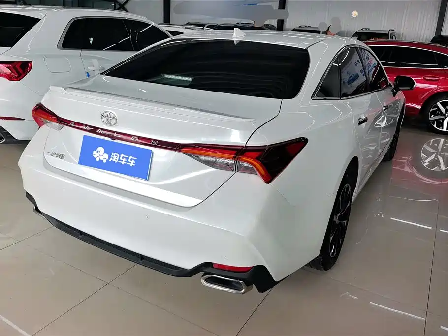 Avalon 2.5 L Luxury
