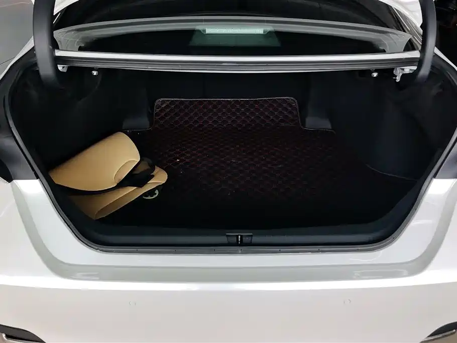 Avalon 2.5 L Luxury