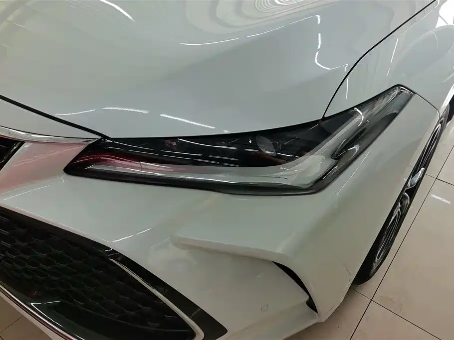 Avalon 2.5 L Luxury
