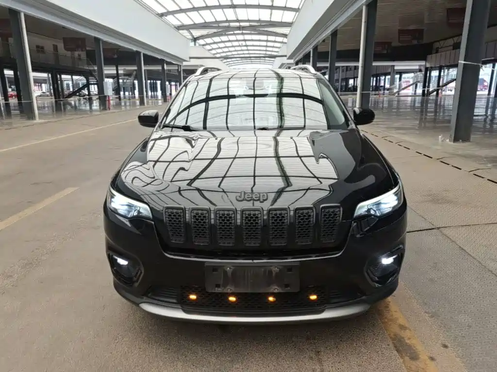 Cherokee 2.0 T 2 WD Smart Enjoyment CN-V