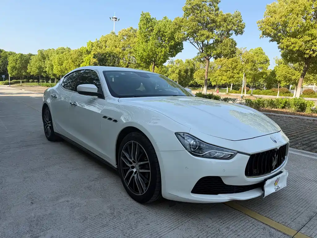 Ghibli 3.0 T Standard