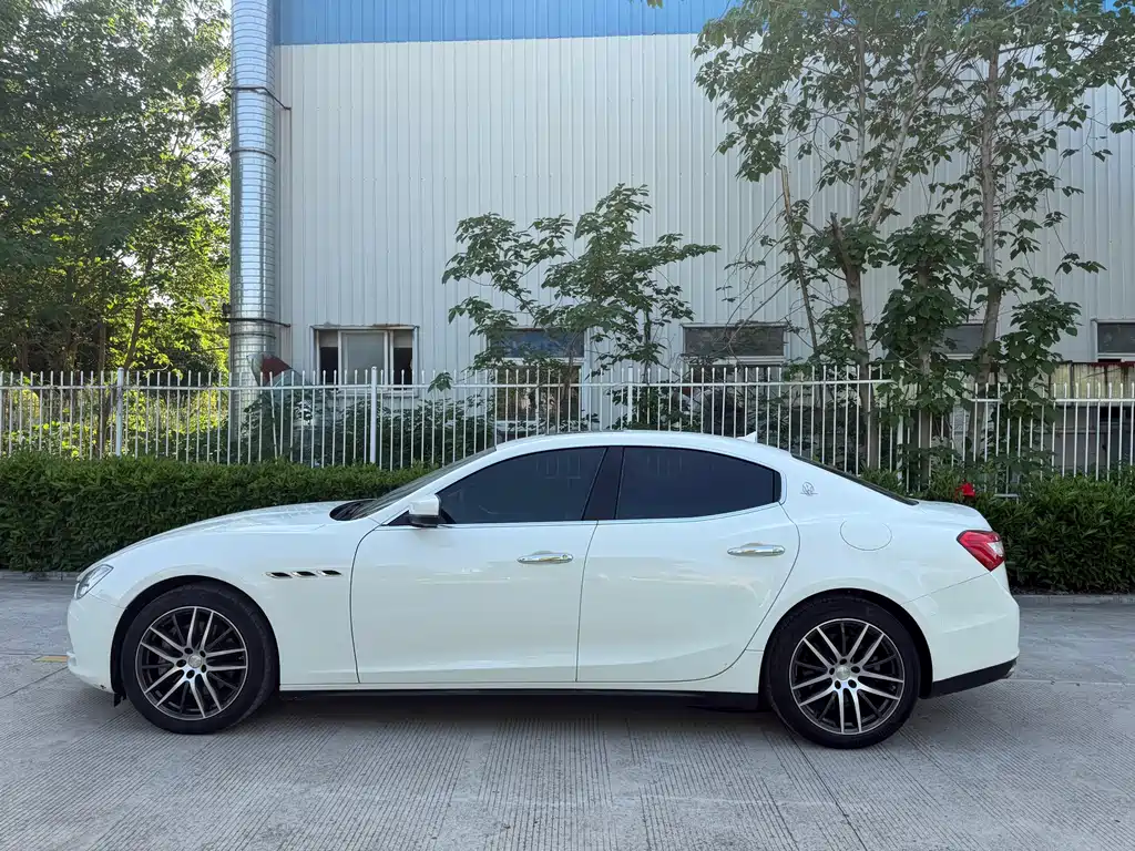 Ghibli 3.0 T Standard