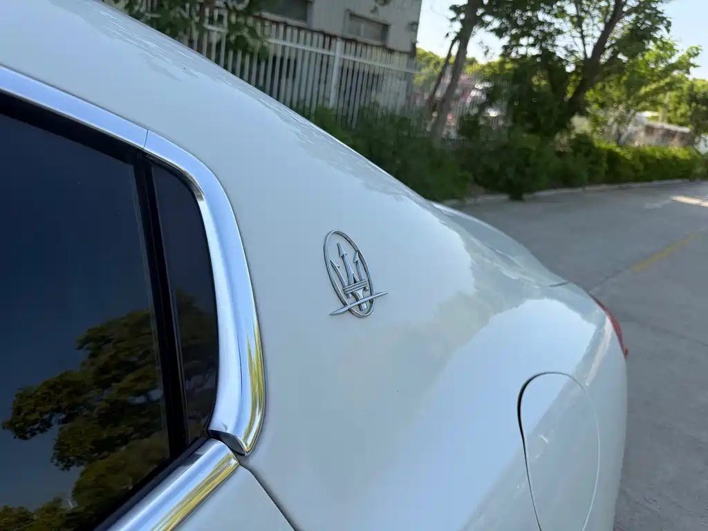 Ghibli 3.0 T Standard