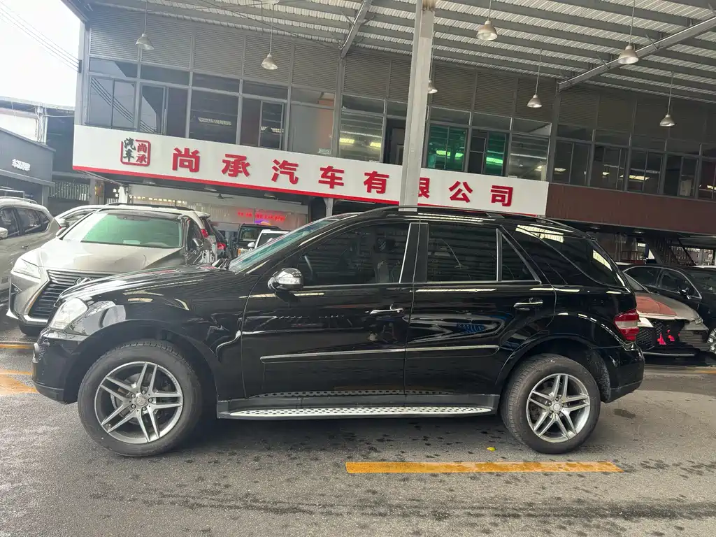 Mercedes-Benz M-Class ML 350 4 MATIC Luxury