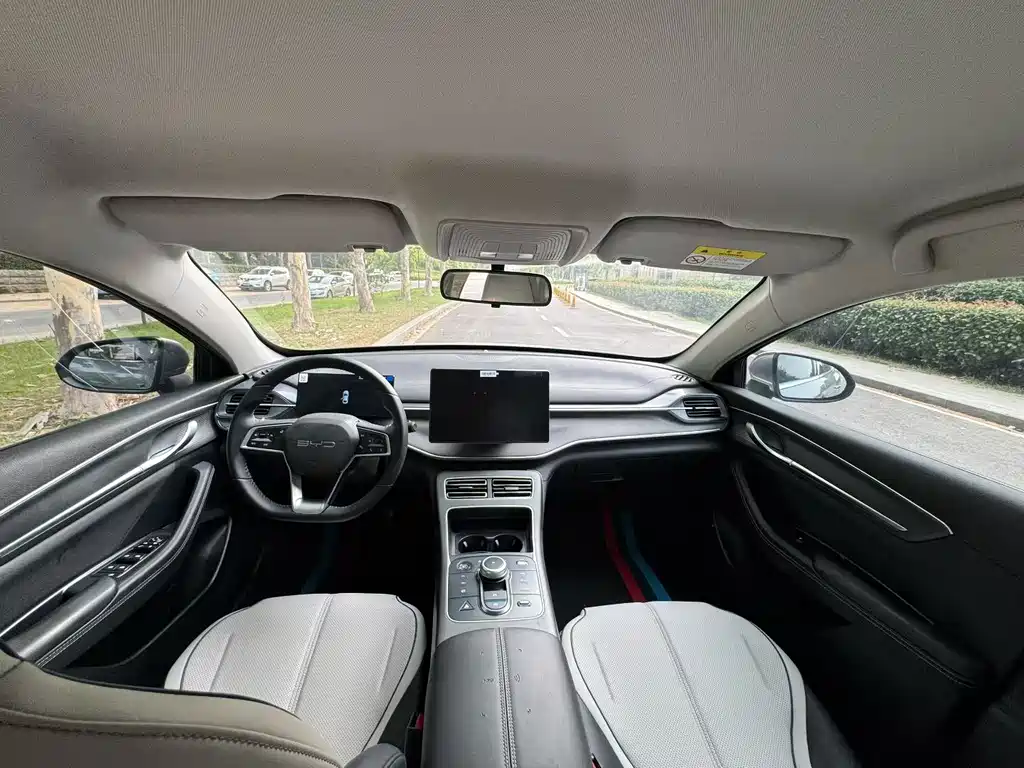 Destroyer 05 Glory DM-i 55 KM Luxury