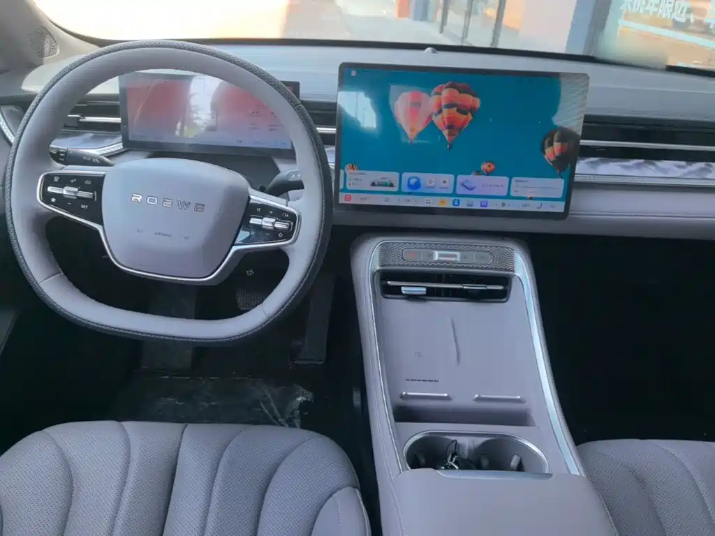 Roewe M7 DMH 160 km Premium Enjoyment