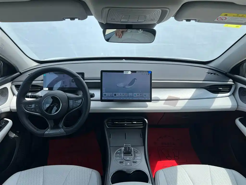 Seal 05 DM-i DM-i Smart Drive 120 KM Flagship