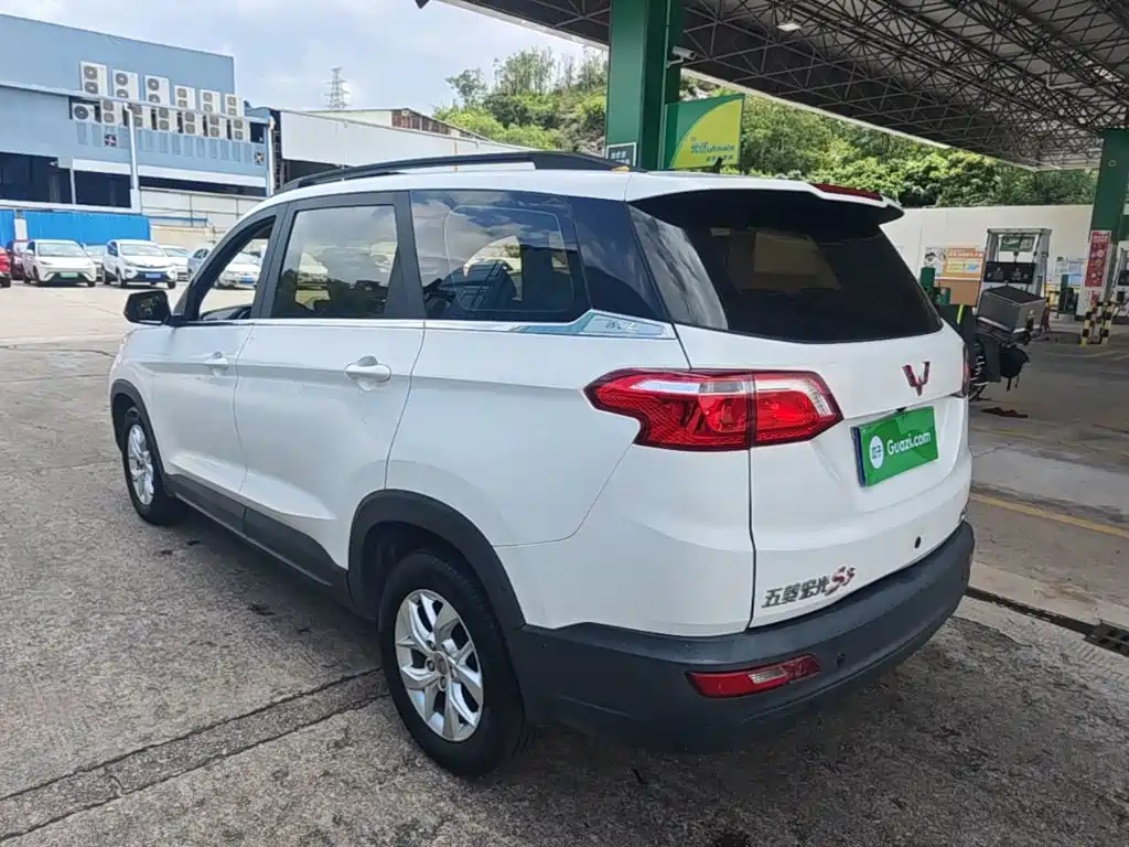 Wuling Hongguang S3 1.5 L Manual Comfort CN-VI