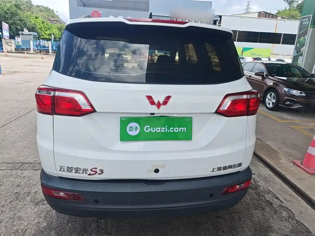 Wuling Hongguang S3 1.5 L Manual Comfort CN-VI