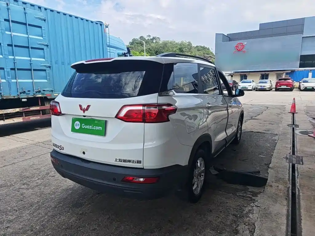 Wuling Hongguang S3 1.5 L Manual Comfort CN-VI