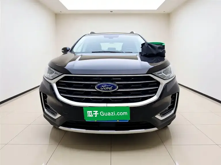 Ford Edge PLUS EcoBoost 245 4 WD Platinum Sharp 7-seat