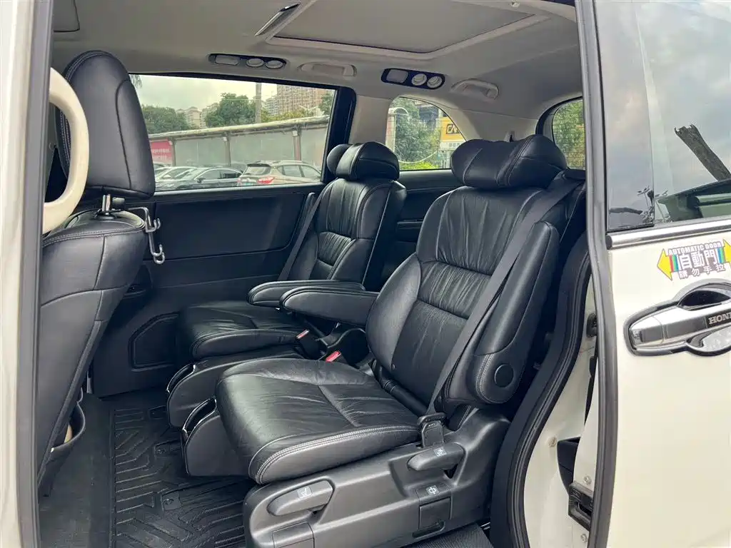 Odyssey 2.4 L Luxury