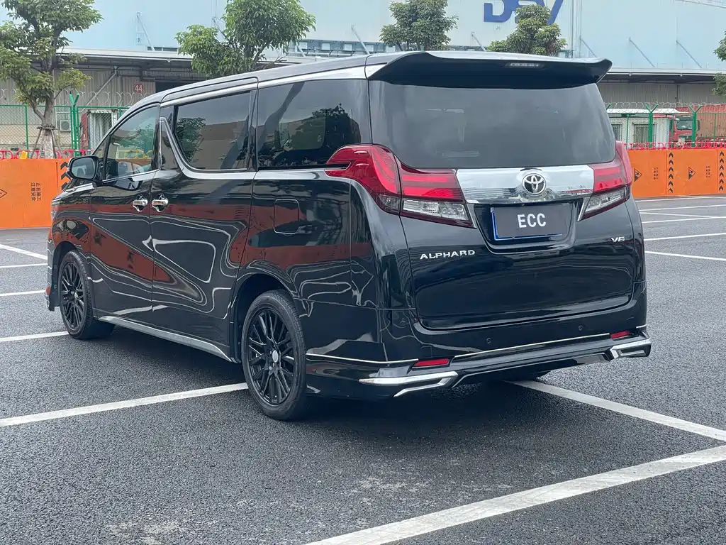 Alphard 3.5 L Luxury