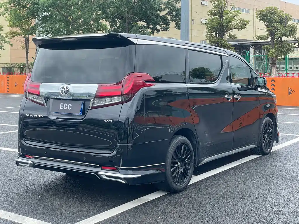 Alphard 3.5 L Luxury