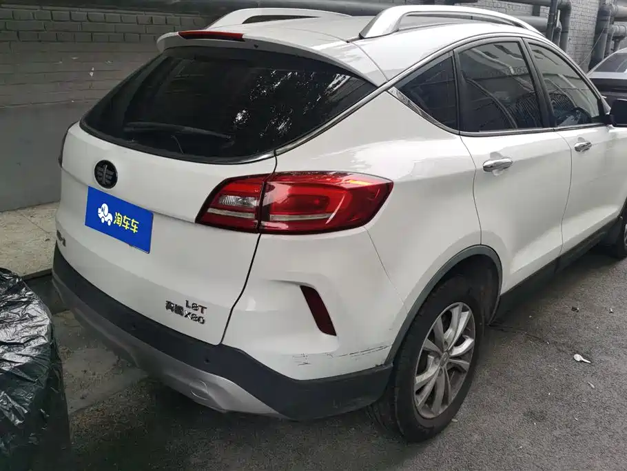 Besturn X80 1.8 T Auto Luxury